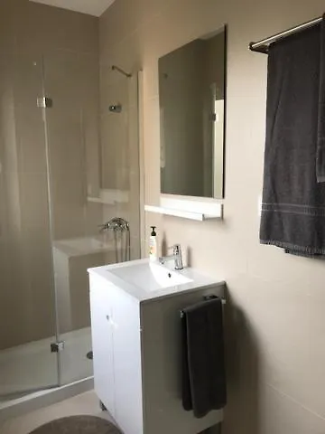 Lovely Monsanto View Studio Apartment In Campolide - 2D Лиссабон Португалия